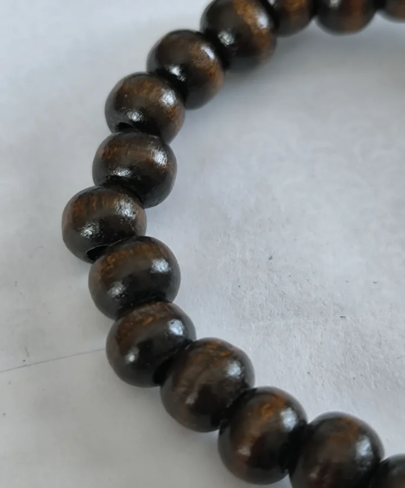 "Erdung" Holzperlenarmband – Bild 2